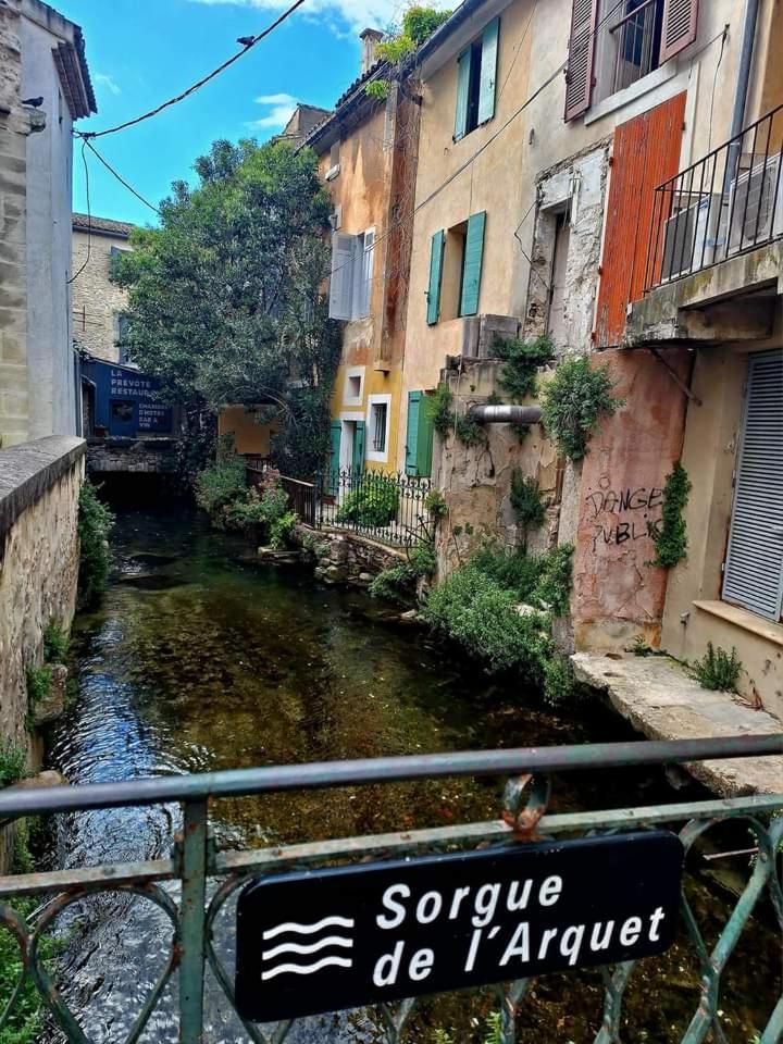 Location Gite En Provence Beaucaire  Exterior photo