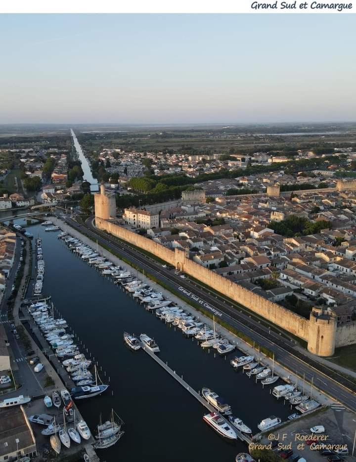 Location Gite En Provence Beaucaire  Exterior photo